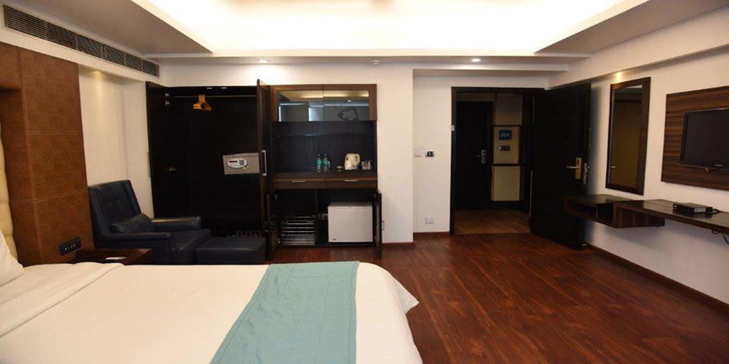Hotel The Madison Nueva Delhi Exterior foto